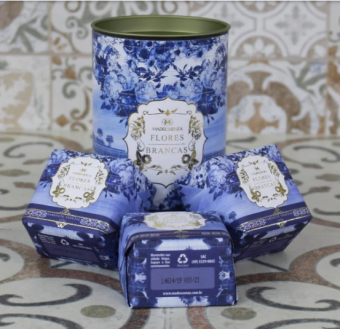 3969 ESTOJO SABONETES MINI FLORES BRANCAS