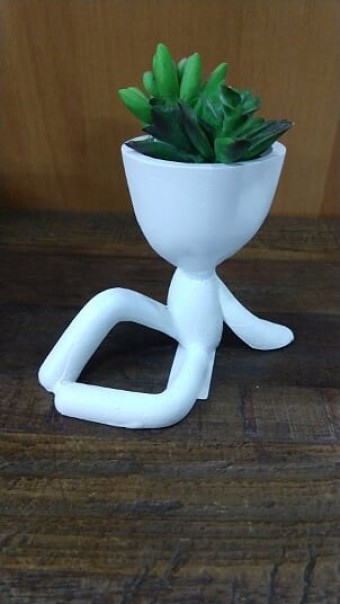 ROY MINI-01 MINI ROY DESCANSANDO RESINA BRAN