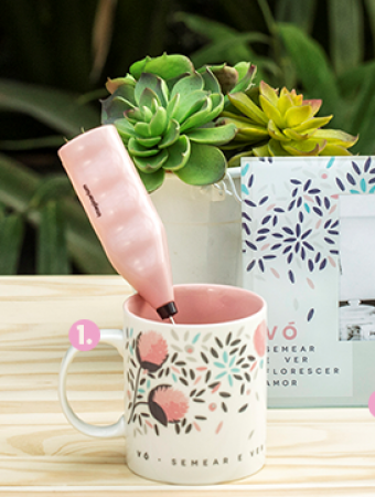 PI3224 CANECA COM MIXER MAE FORTE FLOR