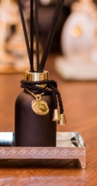 2381 Frasco Black Evie 100ML Dourado